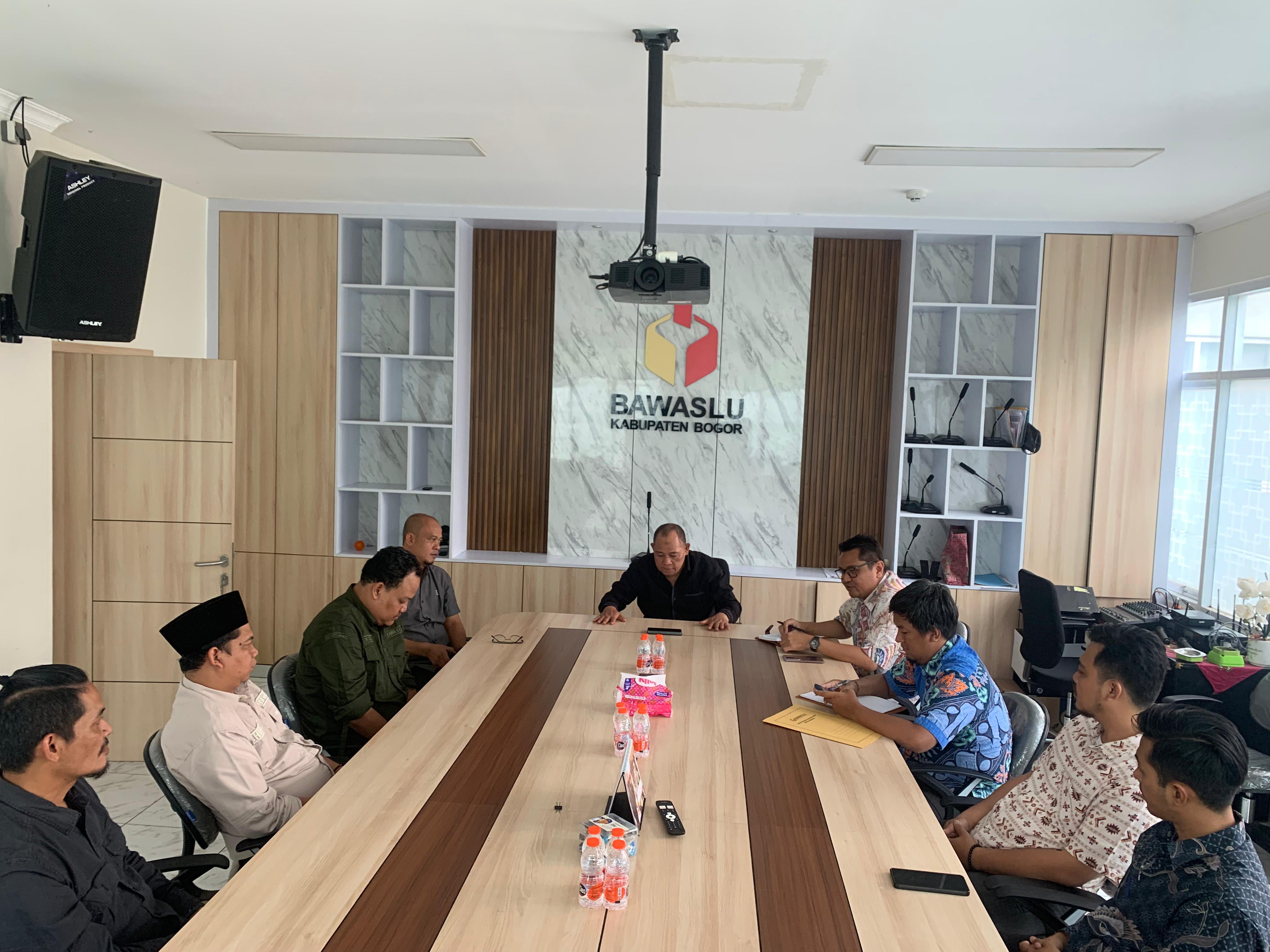 Totok Hariyono Sidak Bawaslu Kabupaten Bogor